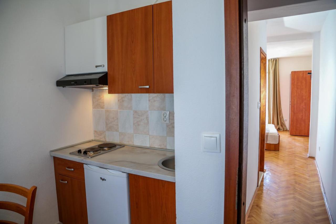 Duje Apartments Milna Milna  Exterior foto